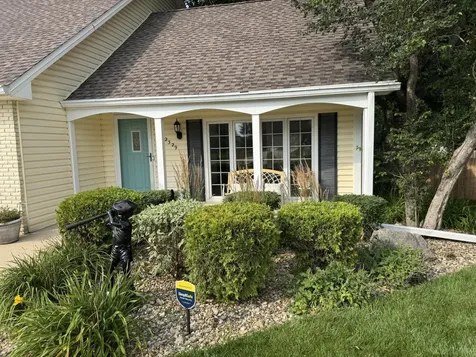 2329 Minnetonka Drive Cedar Falls IA 50613