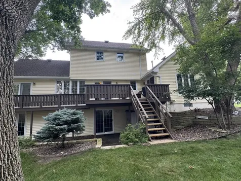 2329 Minnetonka Drive Cedar Falls IA 50613