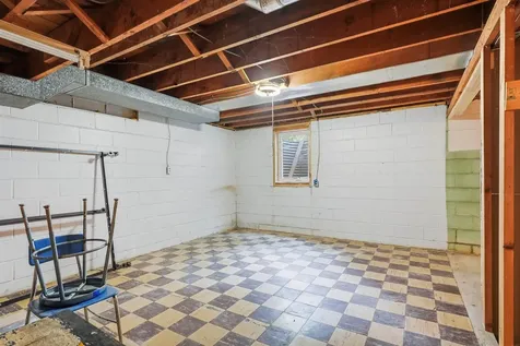 3306 Midway Drive Waterloo IA 50701