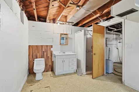 3306 Midway Drive Waterloo IA 50701