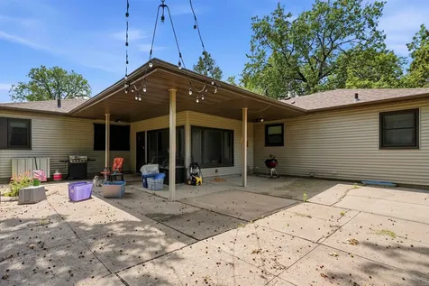 3306 Midway Drive Waterloo IA 50701