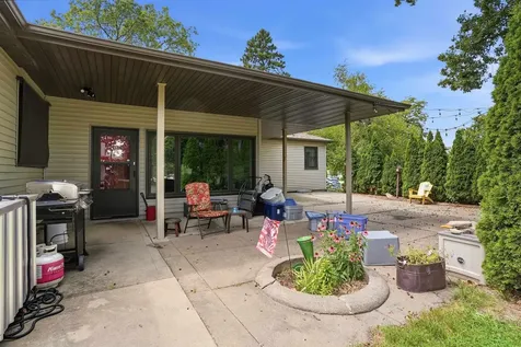 3306 Midway Drive Waterloo IA 50701
