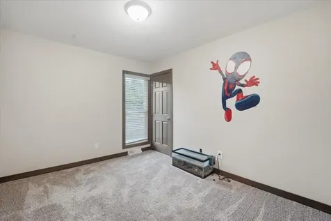 2721 Hiawatha Road Cedar Falls IA 50613