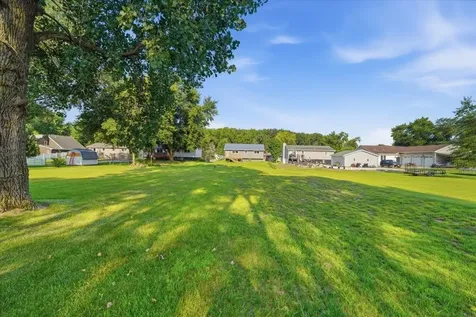 2721 Hiawatha Road Cedar Falls IA 50613