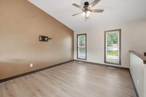 2721 Hiawatha Road Cedar Falls IA 50613