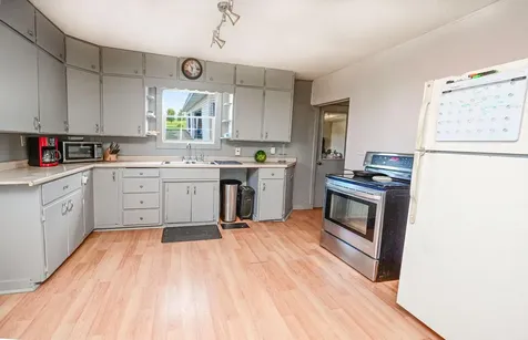 1338 180 Street Manchester IA 52057