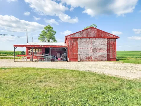 1338 180 Street Manchester IA 52057
