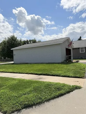 79 E Parker Street Waterloo IA 50703