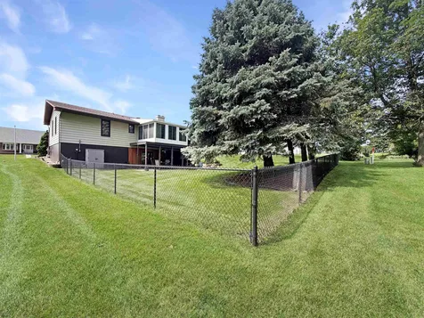 802 Crestview Drive Traer IA 50675