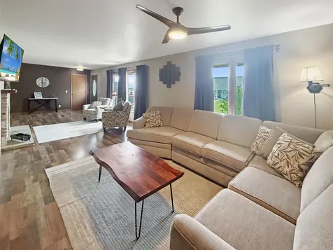 802 Crestview Drive Traer IA 50675