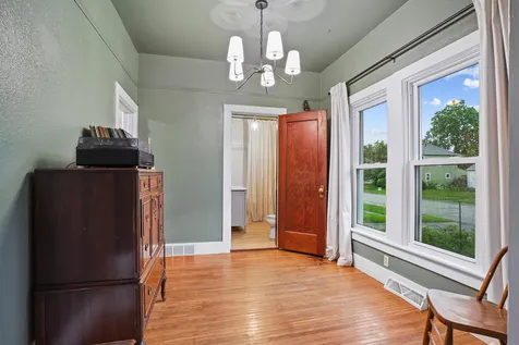 602 SW 3rd Street Waverly IA 50677