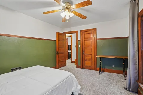 602 SW 3rd Street Waverly IA 50677