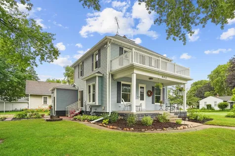 602 SW 3rd Street Waverly IA 50677
