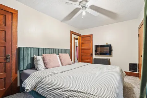 602 SW 3rd Street Waverly IA 50677