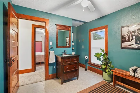 602 SW 3rd Street Waverly IA 50677