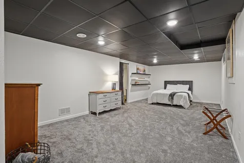 602 SW 3rd Street Waverly IA 50677