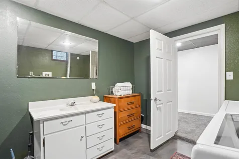 602 SW 3rd Street Waverly IA 50677