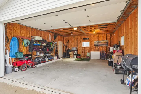 602 SW 3rd Street Waverly IA 50677