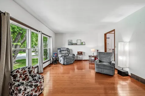 1211 Country Meadows Drive Waverly IA 50677