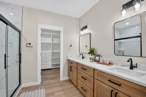 4467 Charm Drive Waterloo IA 50701