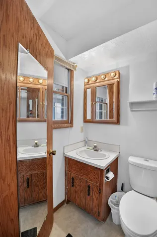 766 Russell Road Waterloo IA 50701