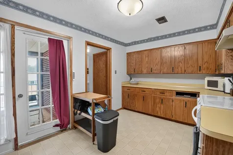 766 Russell Road Waterloo IA 50701