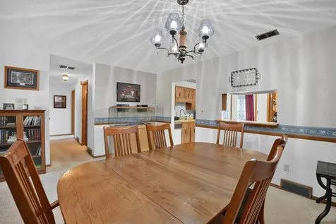 766 Russell Road Waterloo IA 50701