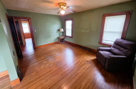 1527 Bertch Avenue Waterloo IA 50702