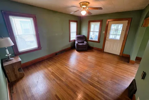 1527 Bertch Avenue Waterloo IA 50702