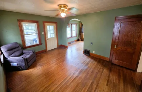1527 Bertch Avenue Waterloo IA 50702