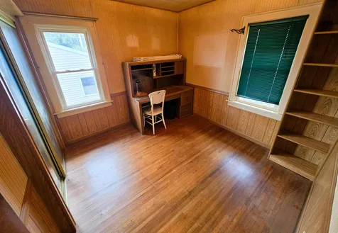 1527 Bertch Avenue Waterloo IA 50702