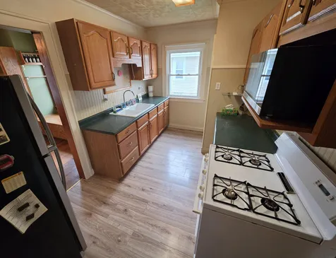 1527 Bertch Avenue Waterloo IA 50702