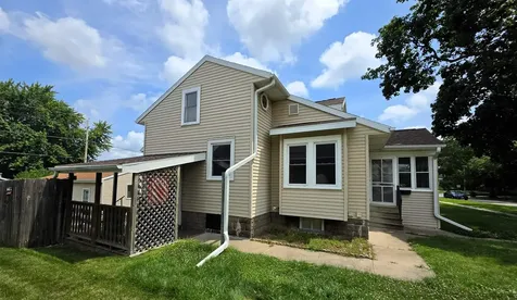 1527 Bertch Avenue Waterloo IA 50702