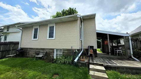 1527 Bertch Avenue Waterloo IA 50702