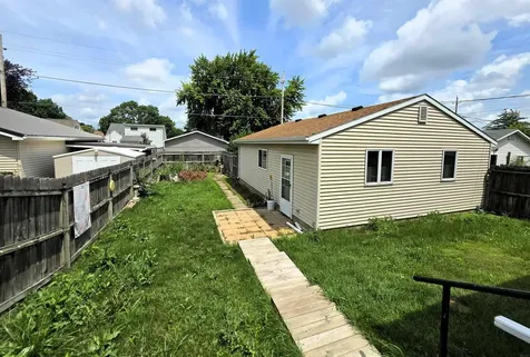 1527 Bertch Avenue Waterloo IA 50702