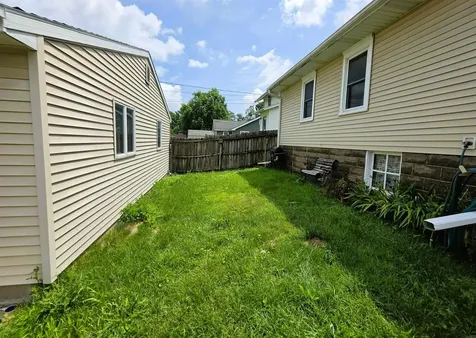 1527 Bertch Avenue Waterloo IA 50702