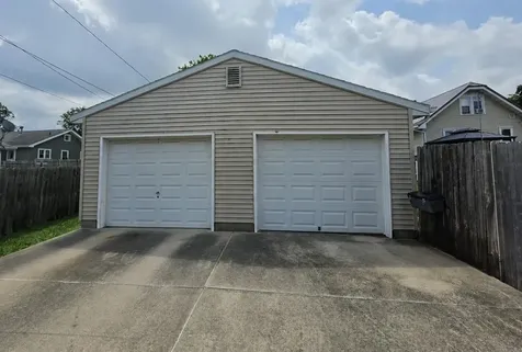 1527 Bertch Avenue Waterloo IA 50702