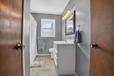 1303 Shultz Street Waterloo IA 50707