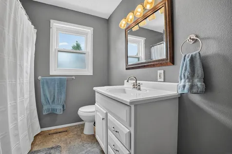 1303 Shultz Street Waterloo IA 50707