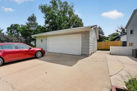 1303 Shultz Street Waterloo IA 50707