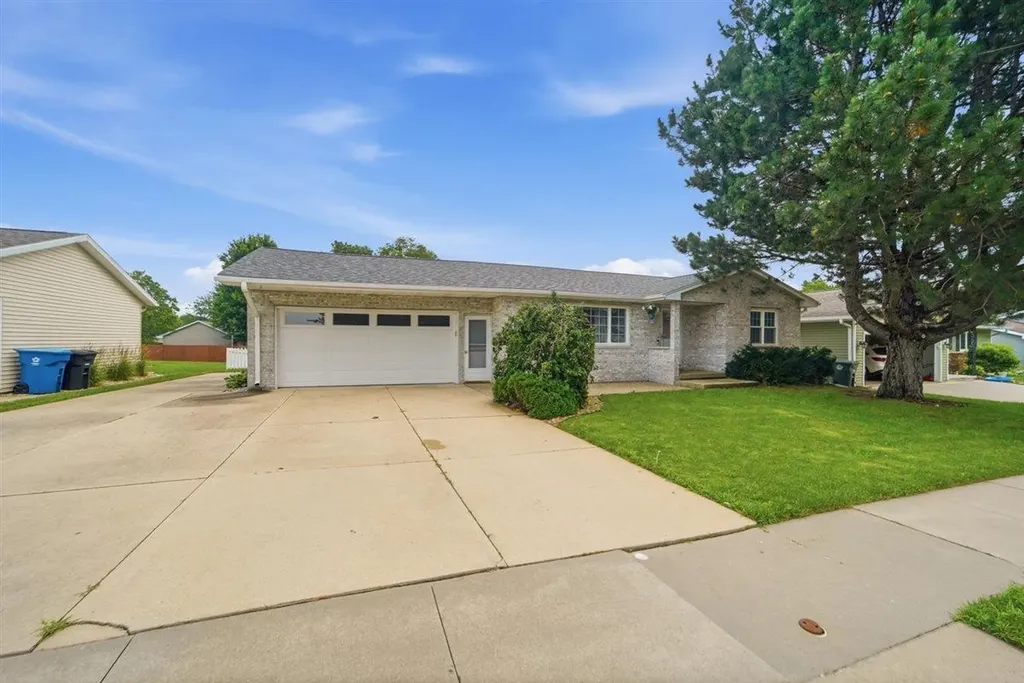 3713 Joan Drive Waterloo IA 50702