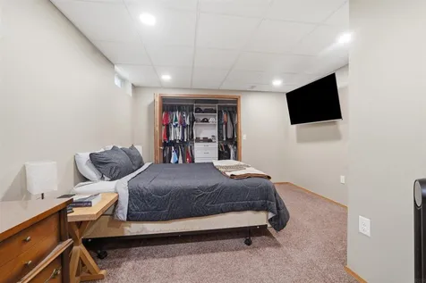 3713 Joan Drive Waterloo IA 50702
