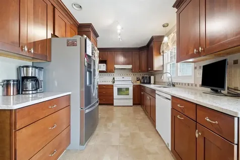 3713 Joan Drive Waterloo IA 50702
