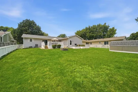 3713 Joan Drive Waterloo IA 50702