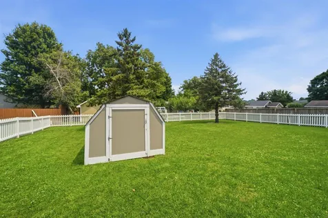 3713 Joan Drive Waterloo IA 50702
