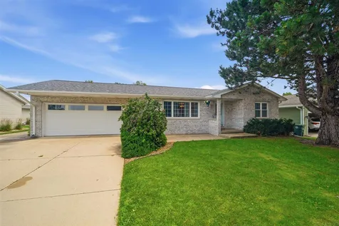 3713 Joan Drive Waterloo IA 50702