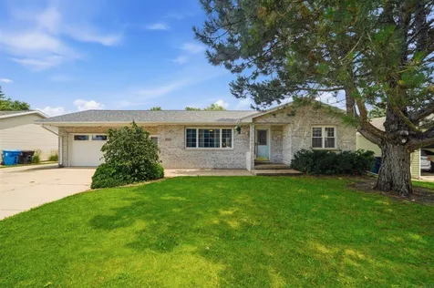 3713 Joan Drive Waterloo IA 50702