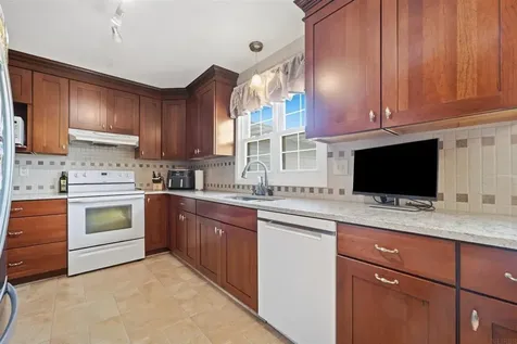 3713 Joan Drive Waterloo IA 50702