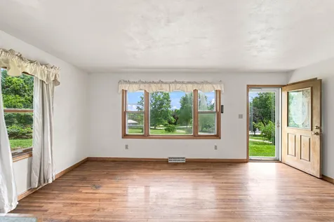 1958 Quiet Lane Marion IA 52302