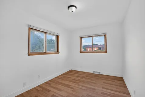 3541 Hammond Avenue Waterloo IA 50702
